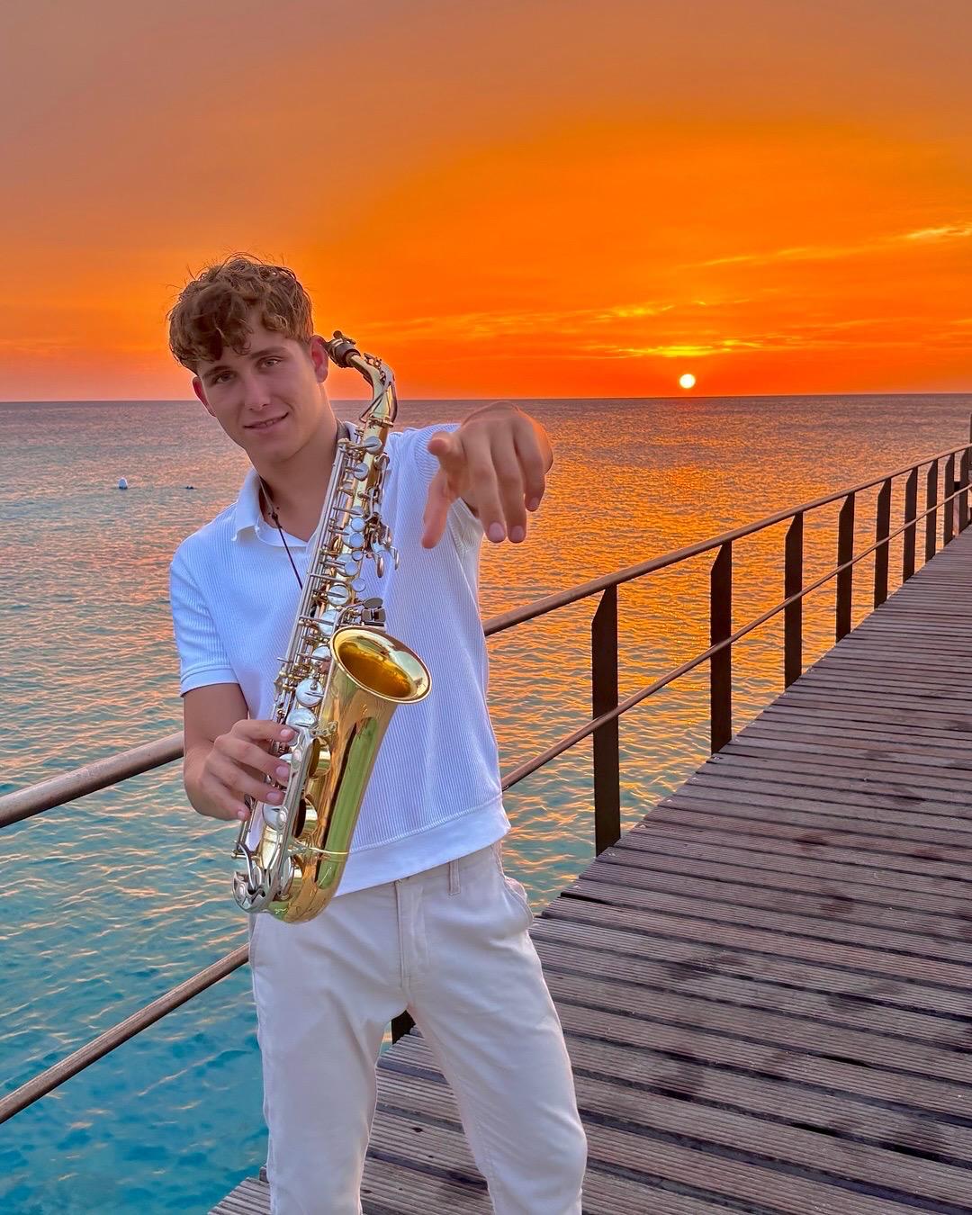 Dinner show at Brass Boer, Caribbean, Bonaire